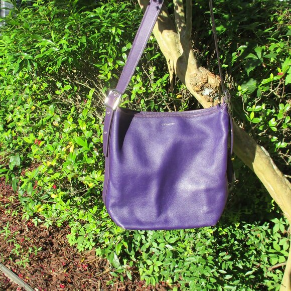 Authentic Coach Legacy Leather Bag Duffle Sac 19889 Hobo Shoulder Bag, Purple - Picture 14 of 15